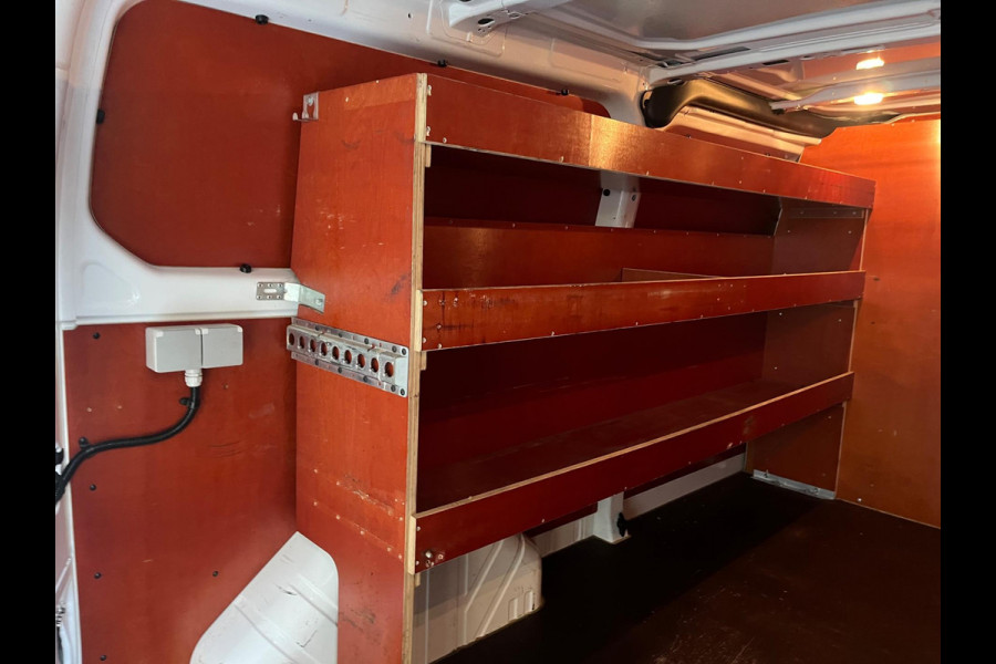 Ford Transit Custom 340 2.0 TDCI 131pk euro6 L2H1 Trend 3Persoons, Imperiaal, Achterklep, Omvormer v230, Trekhaak, RIJKLAARPRIJS!