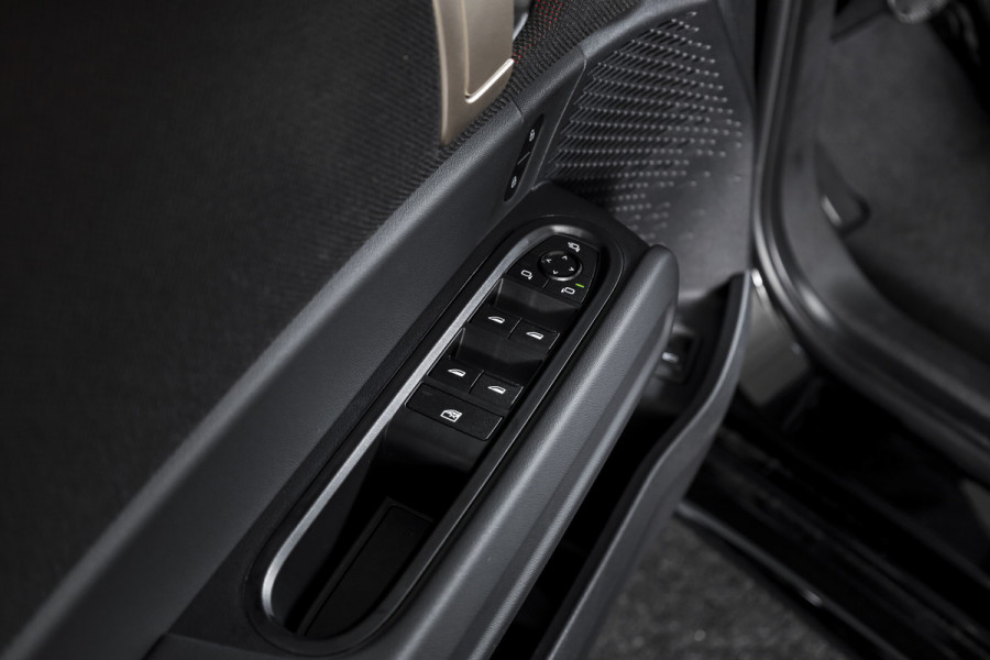 MINI Countryman 1.5 C John Cooper Works XL | S/K-Panodak | Dig. Cockpit | Adapt. Cruise | Elek. Stoel | Stoel-+Stuurverw. | Harman/Kardon |  PDC | 360 Camera | NAV + App. Connect | ECC | Elek. Klep. | Elek. Trekhaak | LM 20" | 7885