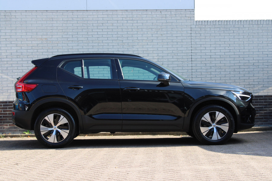 Volvo XC40 1.5 T4 Plug-in hybrid Plus Dark | Trekhaak | H/K | Pilot Assist | Memory | Navigatie | 360 Camera Actieweken 1 t/m 15 november!