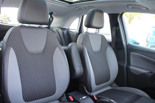 Opel Crossland X 1.2 Turbo Innovation | Trekhaak | Panorama Dak | Cruise Control | Climate Control | Navigatie | Opel Crossland X 1.2 Turbo Innovation | Trekhaak | Panorama Dak | Cruise Control | Climate Control | Navigatie |