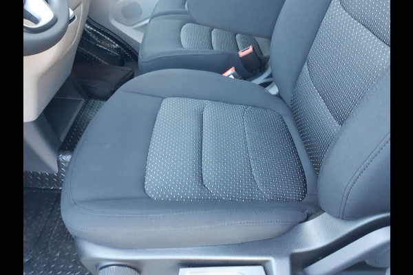 Ford E-Transit / Maxus e-Deliver 9 L2H2 72 kWh Airco Verwarmde stoelen Achteruitrijcamera Ford E-Transit / Maxus e-Deliver 9 L2H2 72 kWh Airco Verwarmde stoelen Achteruitrijcamera