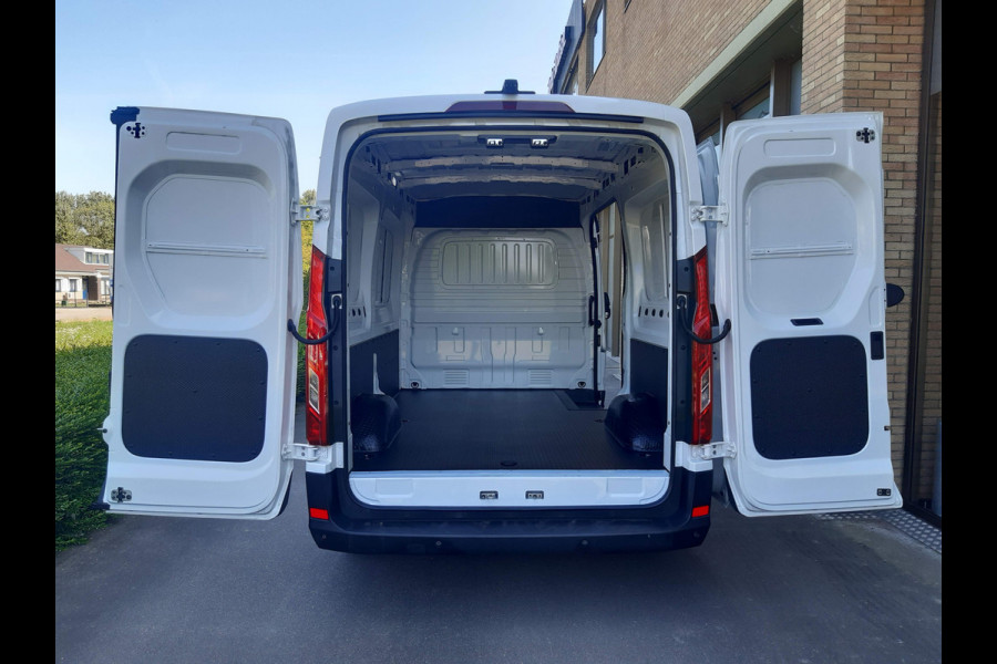 Ford E-Transit / Maxus e-Deliver 9 L2H2 72 kWh Airco Verwarmde stoelen Achteruitrijcamera Ford E-Transit / Maxus e-Deliver 9 L2H2 72 kWh Airco Verwarmde stoelen Achteruitrijcamera