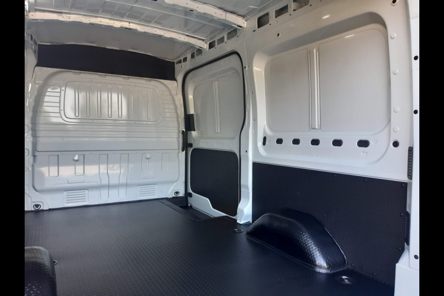Ford E-Transit / Maxus e-Deliver 9 L2H2 72 kWh Airco Verwarmde stoelen Achteruitrijcamera Ford E-Transit / Maxus e-Deliver 9 L2H2 72 kWh Airco Verwarmde stoelen Achteruitrijcamera