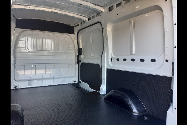 Ford E-Transit / Maxus e-Deliver 9 L2H2 72 kWh Airco Verwarmde stoelen Achteruitrijcamera Ford E-Transit / Maxus e-Deliver 9 L2H2 72 kWh Airco Verwarmde stoelen Achteruitrijcamera