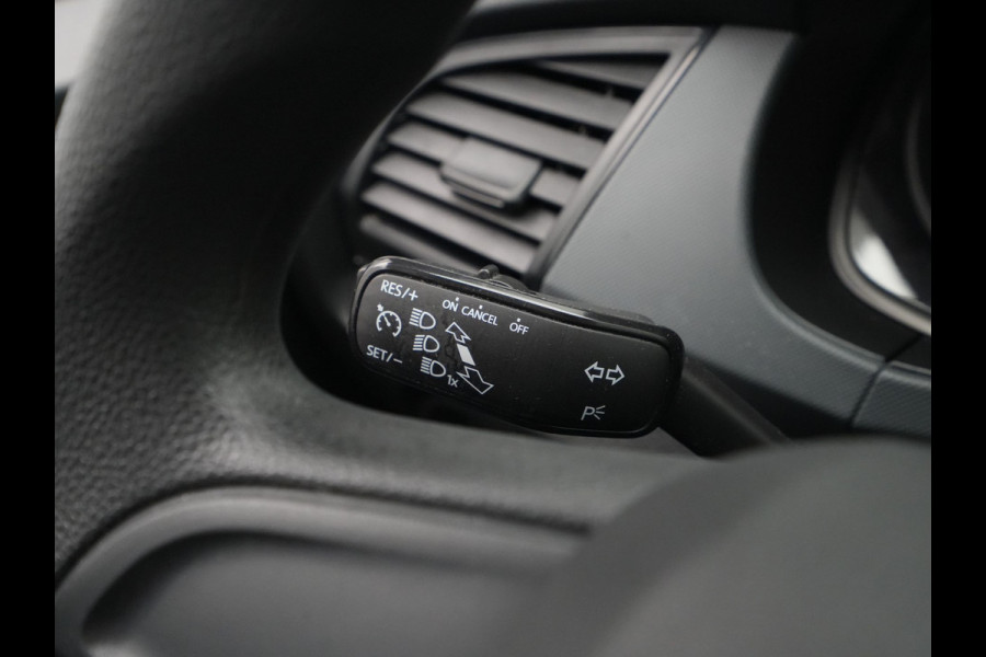 Škoda Fabia 1.0 75pk Active Airco Cruise Pdc achter 3