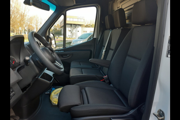 Mercedes-Benz eSprinter eSprinter NIEUW L2/H2 47/56 kWh AIRCO ACHTERUITRIJCAMERA Mercedes-Benz eSprinter eSprinter NIEUW L2/H2 47/56 kWh AIRCO ACHTERUITRIJCAMERA