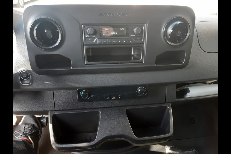 Mercedes-Benz eSprinter eSprinter NIEUW L2/H2 47/56 kWh AIRCO ACHTERUITRIJCAMERA Mercedes-Benz eSprinter eSprinter NIEUW L2/H2 47/56 kWh AIRCO ACHTERUITRIJCAMERA