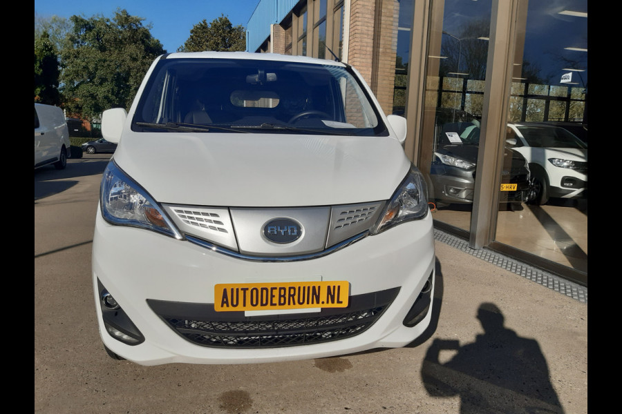 Nissan E-NV200 /BYD - ETP 3 - WLTP 230Km L&R Schuifdeur 45 kWh Leer Airco Achteruitrijcamera Nissan E-NV200 /BYD - ETP 3 - WLTP 230Km L&R Schuifdeur 45 kWh Leer Airco Achteruitrijcamera