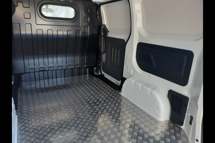Nissan E-NV200 /BYD - ETP 3 - WLTP 230Km L&R Schuifdeur 45 kWh Leer Airco Achteruitrijcamera Nissan E-NV200 /BYD - ETP 3 - WLTP 230Km L&R Schuifdeur 45 kWh Leer Airco Achteruitrijcamera