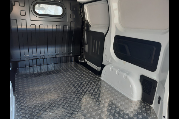 Nissan E-NV200 /BYD - ETP 3 - WLTP 230Km L&R Schuifdeur 45 kWh Leer Airco Achteruitrijcamera Nissan E-NV200 /BYD - ETP 3 - WLTP 230Km L&R Schuifdeur 45 kWh Leer Airco Achteruitrijcamera