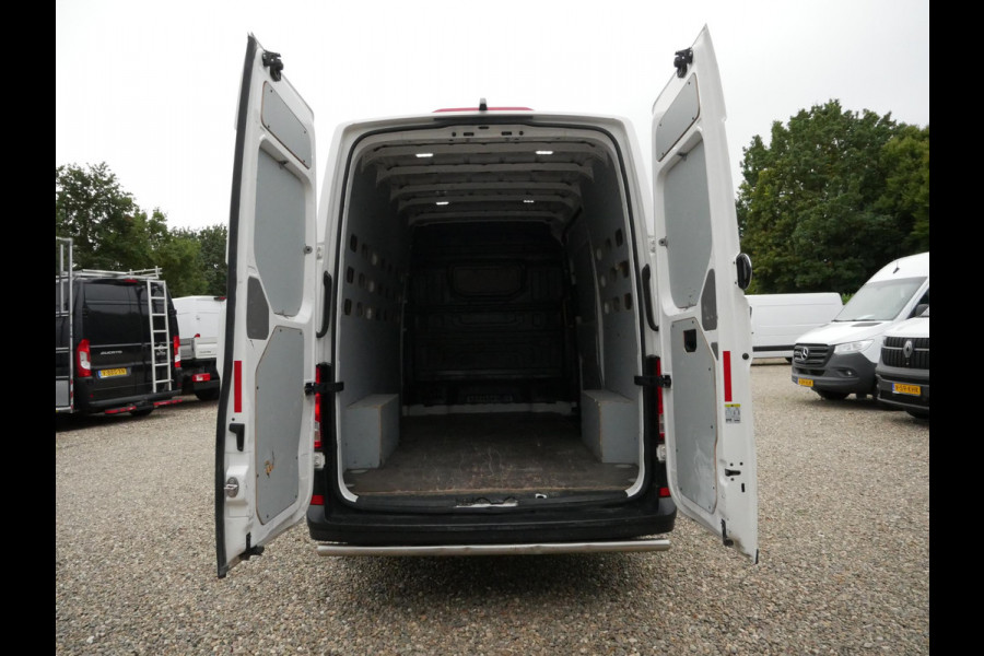 Volkswagen Crafter 2.0 TDI 100PK, L3H3, Airco Volkswagen Crafter 2.0 TDI 100PK, L3H3, Airco