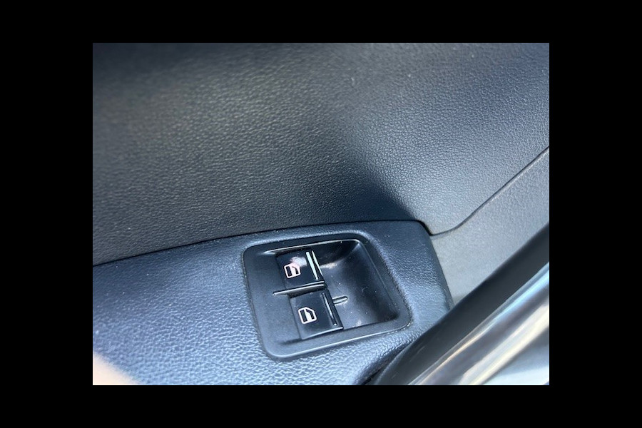 Volkswagen Caddy 1.4 TGI L2H1 EcoFuel Maxi PDC I 1e EIGENAAR I COMPLETE ONDERHOUDSHISTORIE I RIJDEN OP GROEN GAS = CO2 NEUTRAAL NIEUWE DISTRIBUTIE