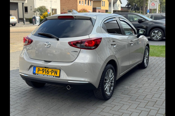 Mazda 2 1.5 SKYACTIV-G Luxury | Dodehoekherkenning, Head up display, Apple CarPlay/Android auto, LED, Stoel + Stuurverwarming, Parkeerse