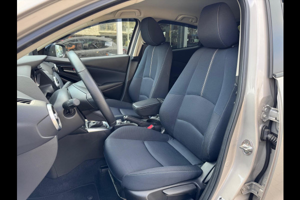Mazda 2 1.5 SKYACTIV-G Luxury | Dodehoekherkenning, Head up display, Apple CarPlay/Android auto, LED, Stoel + Stuurverwarming, Parkeerse