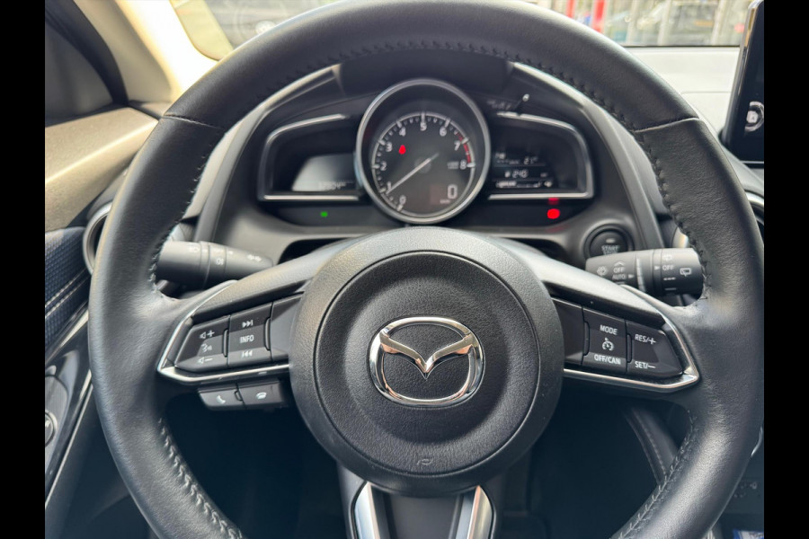 Mazda 2 1.5 SKYACTIV-G Luxury | Dodehoekherkenning, Head up display, Apple CarPlay/Android auto, LED, Stoel + Stuurverwarming, Parkeerse