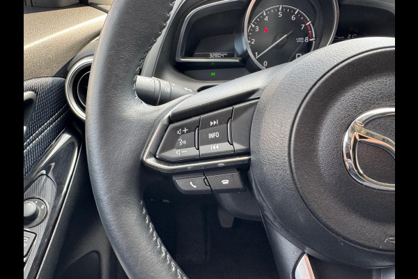 Mazda 2 1.5 SKYACTIV-G Luxury | Dodehoekherkenning, Head up display, Apple CarPlay/Android auto, LED, Stoel + Stuurverwarming, Parkeerse