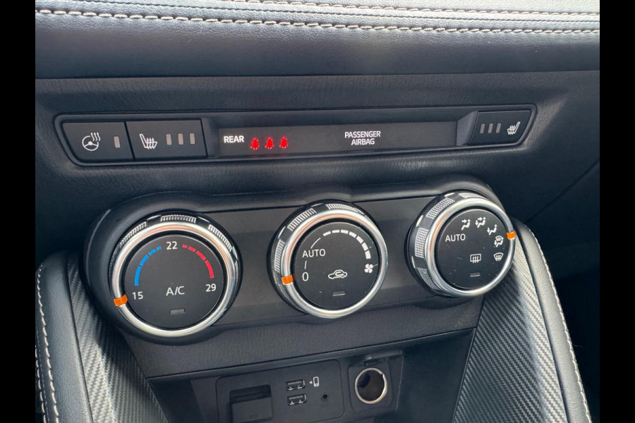 Mazda 2 1.5 SKYACTIV-G Luxury | Dodehoekherkenning, Head up display, Apple CarPlay/Android auto, LED, Stoel + Stuurverwarming, Parkeerse