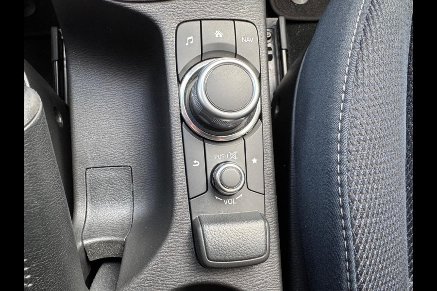 Mazda 2 1.5 SKYACTIV-G Luxury | Dodehoekherkenning, Head up display, Apple CarPlay/Android auto, LED, Stoel + Stuurverwarming, Parkeerse