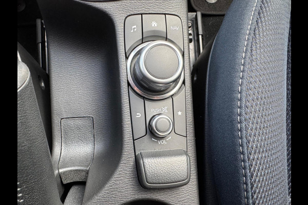 Mazda 2 1.5 SKYACTIV-G Luxury | Dodehoekherkenning, Head up display, Apple CarPlay/Android auto, LED, Stoel + Stuurverwarming, Parkeerse