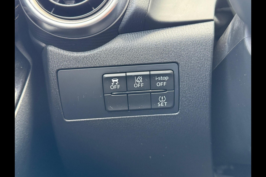 Mazda 2 1.5 SKYACTIV-G Luxury | Dodehoekherkenning, Head up display, Apple CarPlay/Android auto, LED, Stoel + Stuurverwarming, Parkeerse