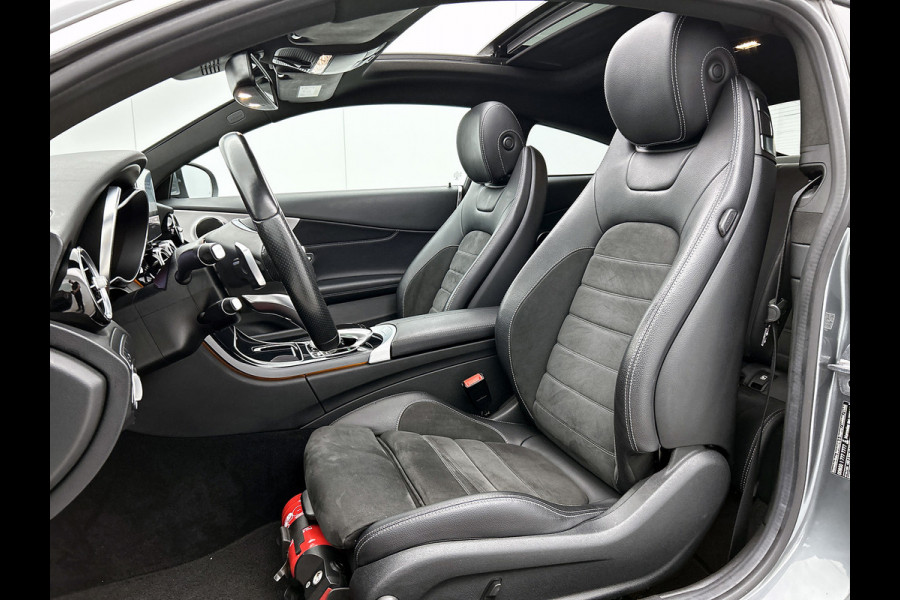 Mercedes-Benz C-Klasse 200 4MATIC AMG Line (Dealer onderH, Panorama, Carplay, Navi Groot, Camera, StoelV, Etc) Mercedes-Benz C-Klasse 200 4MATIC AMG Line (Dealer onderH, Panorama, Carplay, Navi Groot, Camera, StoelV, Etc)