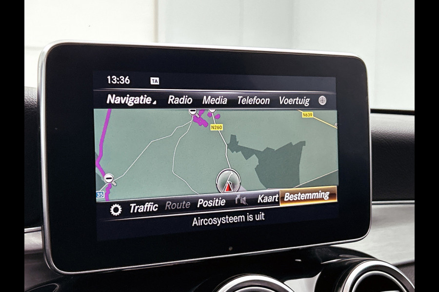 Mercedes-Benz C-Klasse 200 4MATIC AMG Line (Dealer onderH, Panorama, Carplay, Navi Groot, Camera, StoelV, Etc) Mercedes-Benz C-Klasse 200 4MATIC AMG Line (Dealer onderH, Panorama, Carplay, Navi Groot, Camera, StoelV, Etc)