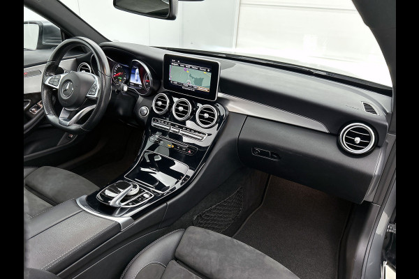 Mercedes-Benz C-Klasse 200 4MATIC AMG Line (Dealer onderH, Panorama, Carplay, Navi Groot, Camera, StoelV, Etc) Mercedes-Benz C-Klasse 200 4MATIC AMG Line (Dealer onderH, Panorama, Carplay, Navi Groot, Camera, StoelV, Etc)
