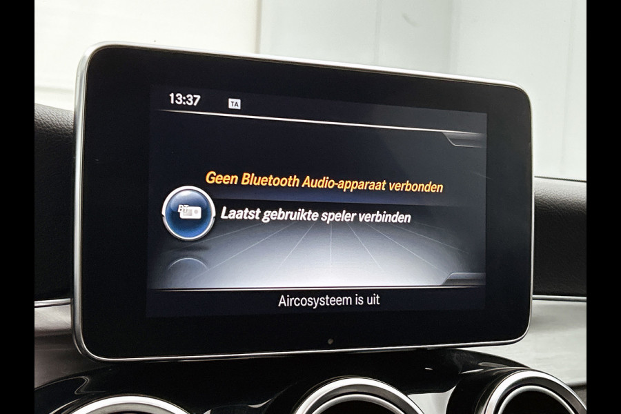 Mercedes-Benz C-Klasse 200 4MATIC AMG Line (Dealer onderH, Panorama, Carplay, Navi Groot, Camera, StoelV, Etc) Mercedes-Benz C-Klasse 200 4MATIC AMG Line (Dealer onderH, Panorama, Carplay, Navi Groot, Camera, StoelV, Etc)