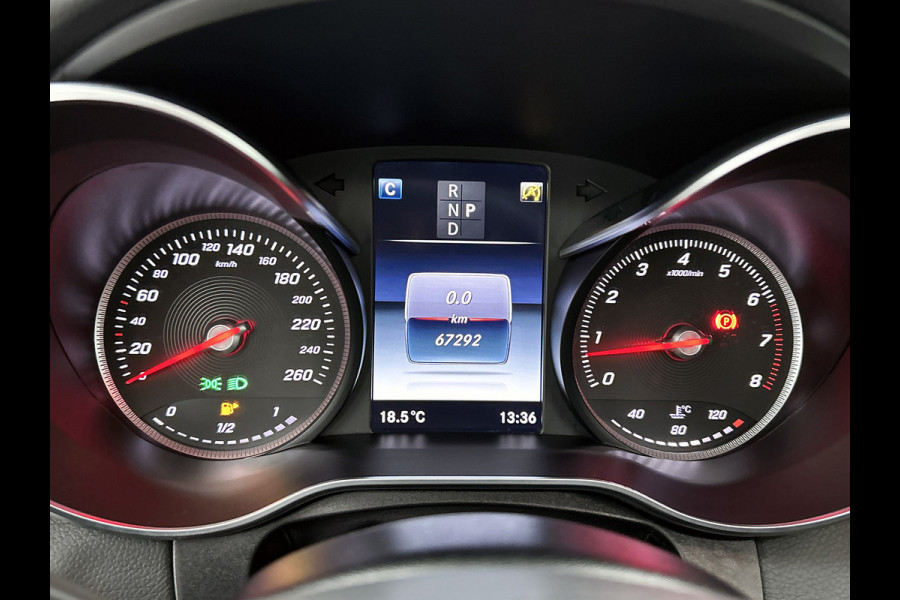 Mercedes-Benz C-Klasse 200 4MATIC AMG Line (Dealer onderH, Panorama, Carplay, Navi Groot, Camera, StoelV, Etc) Mercedes-Benz C-Klasse 200 4MATIC AMG Line (Dealer onderH, Panorama, Carplay, Navi Groot, Camera, StoelV, Etc)