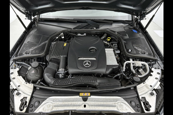 Mercedes-Benz C-Klasse 200 4MATIC AMG Line (Dealer onderH, Panorama, Carplay, Navi Groot, Camera, StoelV, Etc) Mercedes-Benz C-Klasse 200 4MATIC AMG Line (Dealer onderH, Panorama, Carplay, Navi Groot, Camera, StoelV, Etc)