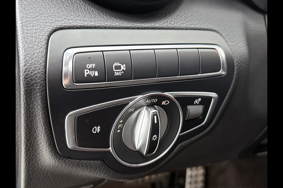Mercedes-Benz C-Klasse 200 4MATIC AMG Line (Dealer onderH, Panorama, Carplay, Navi Groot, Camera, StoelV, Etc) Mercedes-Benz C-Klasse 200 4MATIC AMG Line (Dealer onderH, Panorama, Carplay, Navi Groot, Camera, StoelV, Etc)