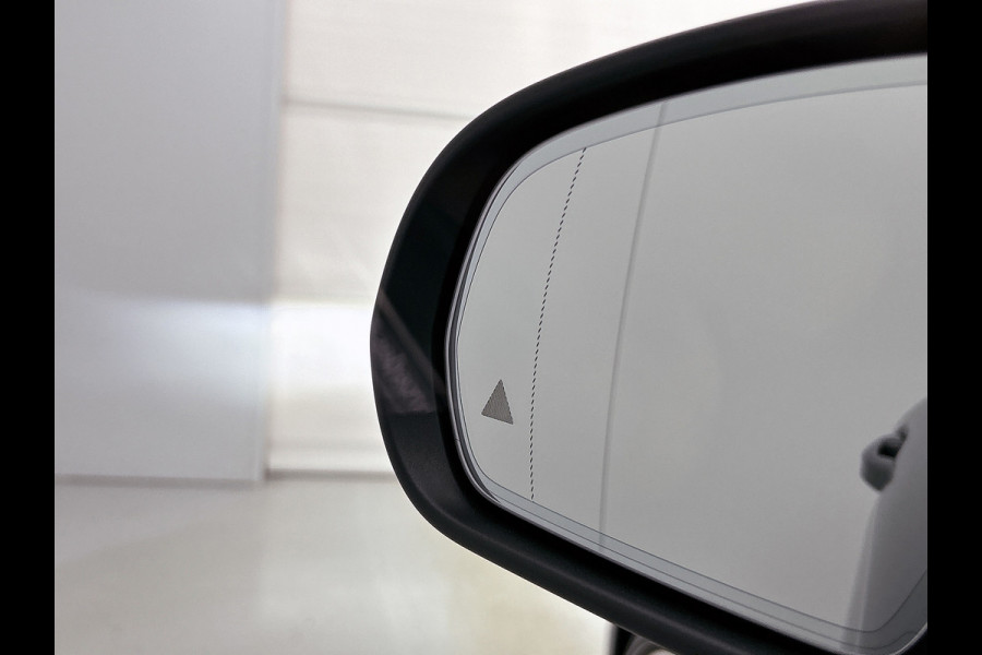 Mercedes-Benz C-Klasse 200 4MATIC AMG Line (Dealer onderH, Panorama, Carplay, Navi Groot, Camera, StoelV, Etc) Mercedes-Benz C-Klasse 200 4MATIC AMG Line (Dealer onderH, Panorama, Carplay, Navi Groot, Camera, StoelV, Etc)