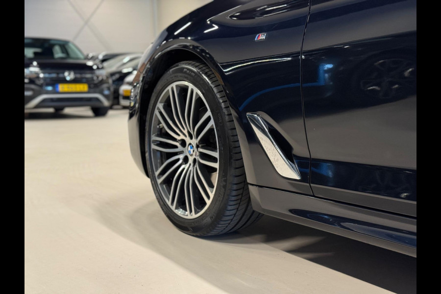 BMW 5 Serie Touring 520i High Executive M Pakket, Pano, Virtual Cockpit, Leder, 19"M Sport Velgen, Prive Glas, Volledig Onderhoud