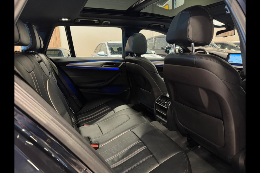 BMW 5 Serie Touring 520i High Executive M Pakket, Pano, Virtual Cockpit, Leder, 19"M Sport Velgen, Prive Glas, Volledig Onderhoud