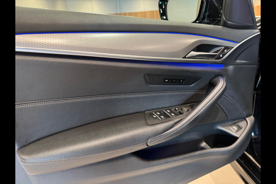 BMW 5 Serie Touring 520i High Executive M Pakket, Pano, Virtual Cockpit, Leder, 19"M Sport Velgen, Prive Glas, Volledig Onderhoud