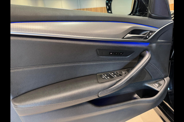 BMW 5 Serie Touring 520i High Executive M Pakket, Pano, Virtual Cockpit, Leder, 19"M Sport Velgen, Prive Glas, Volledig Onderhoud