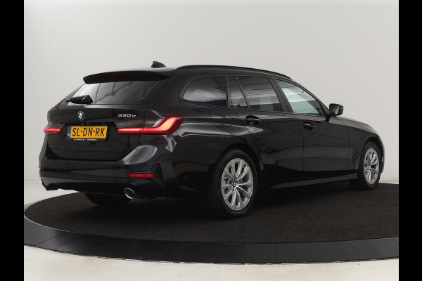 BMW 3-serie 330e Advantage | Leder | Harman/Kardon | Carplay | Live Cockpit | DAB | Camera | Park Assist | Navigatie | Full LED | PHEV | Plug In