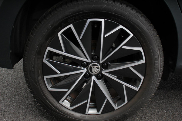 Škoda Kamiq 1.0 TSI 110pk DSG Style Drive 125 | Navigatie | Climate Control | DAB | Digitale cockpit | Cruise Control adaptive | Parkeer sensoren V+A | Stoelverwarming Škoda Kamiq 1.0 TSI 110pk DSG Style Drive 125 | Navigatie | Climate Control | DAB | Digitale cockpit | Cruise Control adaptive | Parkeer sensoren V+A | Stoelverwarming
