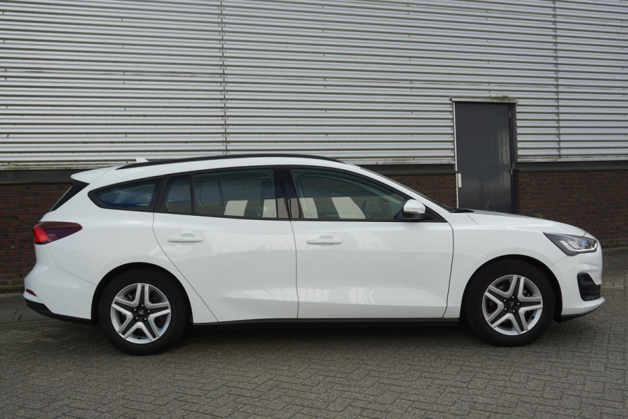 Ford FOCUS Wagon 1.0 EcoBoost 125PK Hybrid Connected/Comfort Stoel/ Trekhaak.