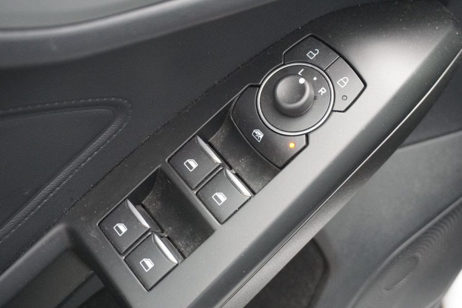 Ford FOCUS Wagon 1.0 EcoBoost 125PK Hybrid Connected/Comfort Stoel/ Trekhaak.
