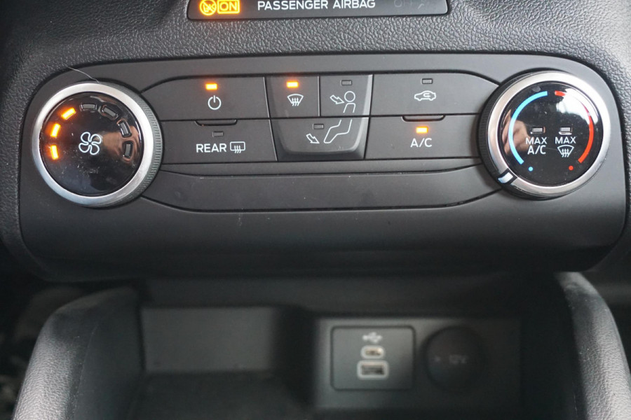 Ford FOCUS Wagon 1.0 EcoBoost 125PK Hybrid Connected/Comfort Stoel/ Trekhaak.