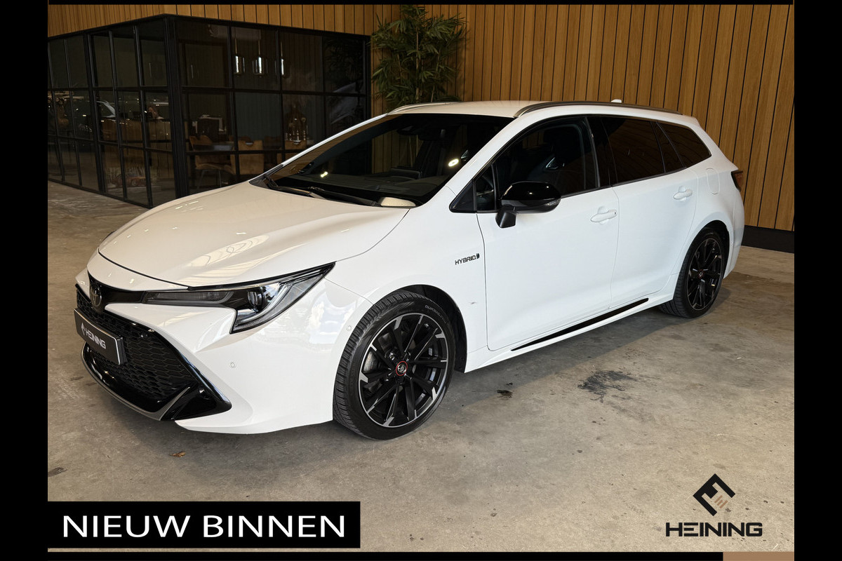 Toyota Corolla Touring Sports 2.0 Hybrid Business GR-Sport Trekhaak. Apple-carplay. Head-up display. Hollandse auto met NAP Toyota Corolla Touring Sports 2.0 Hybrid Business GR-Sport Trekhaak. Apple-carplay. Head-up display. Hollandse auto met NAP