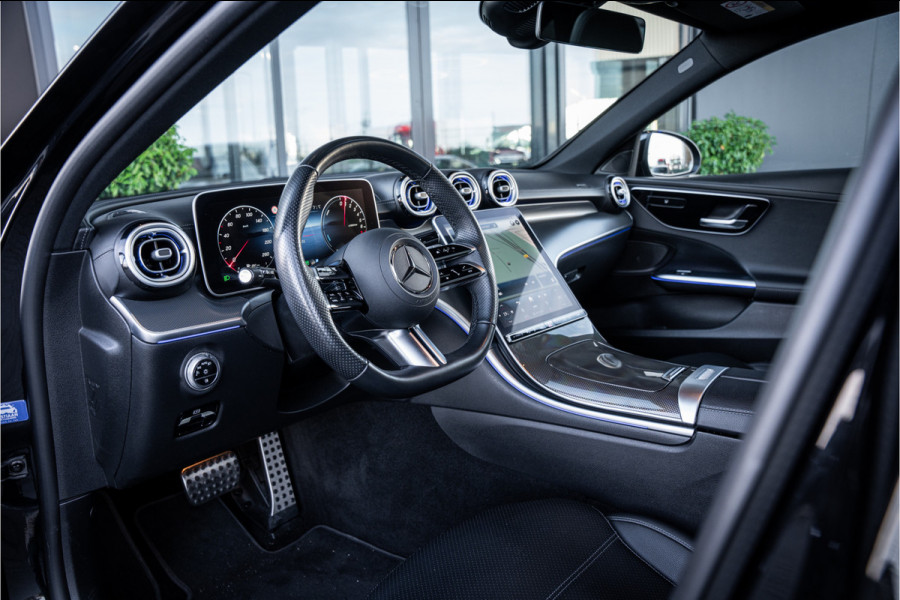 Mercedes-Benz C-Klasse Estate C300 e AMG Line - Massage l Panorama l 360cam l Trekhaak Mercedes-Benz C-Klasse Estate C300 e AMG Line - Massage l Panorama l 360cam l Trekhaak
