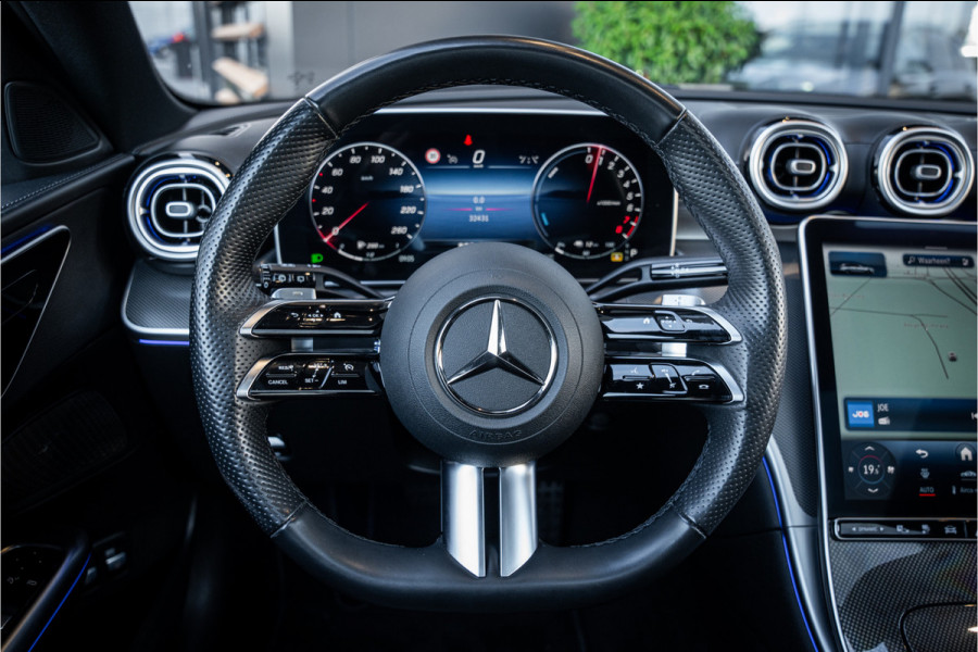 Mercedes-Benz C-Klasse Estate C300 e AMG Line - Massage l Panorama l 360cam l Trekhaak Mercedes-Benz C-Klasse Estate C300 e AMG Line - Massage l Panorama l 360cam l Trekhaak