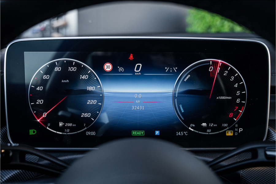 Mercedes-Benz C-Klasse Estate C300 e AMG Line - Massage l Panorama l 360cam l Trekhaak Mercedes-Benz C-Klasse Estate C300 e AMG Line - Massage l Panorama l 360cam l Trekhaak
