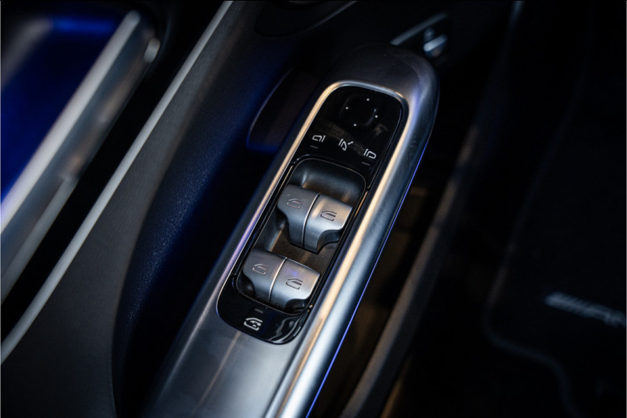 Mercedes-Benz C-Klasse Estate C300 e AMG Line - Massage l Panorama l 360cam l Trekhaak Mercedes-Benz C-Klasse Estate C300 e AMG Line - Massage l Panorama l 360cam l Trekhaak
