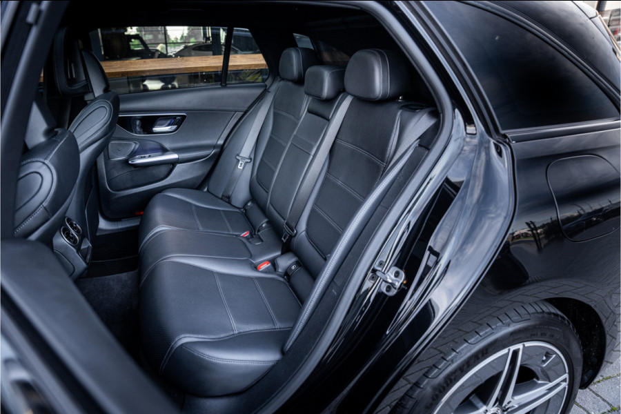Mercedes-Benz C-Klasse Estate C300 e AMG Line - Massage l Panorama l 360cam l Trekhaak Mercedes-Benz C-Klasse Estate C300 e AMG Line - Massage l Panorama l 360cam l Trekhaak