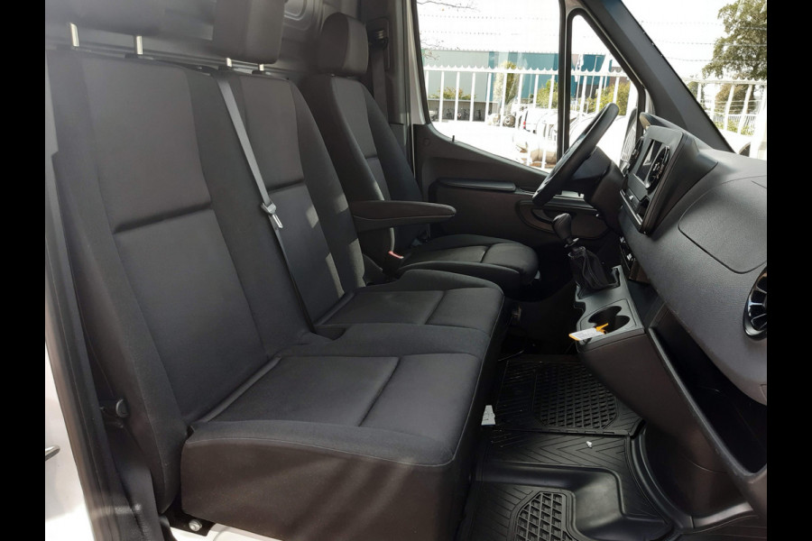Mercedes-Benz Sprinter 317 CDI L3H2 Airco Cruise control MBux Achteruitrijcamera