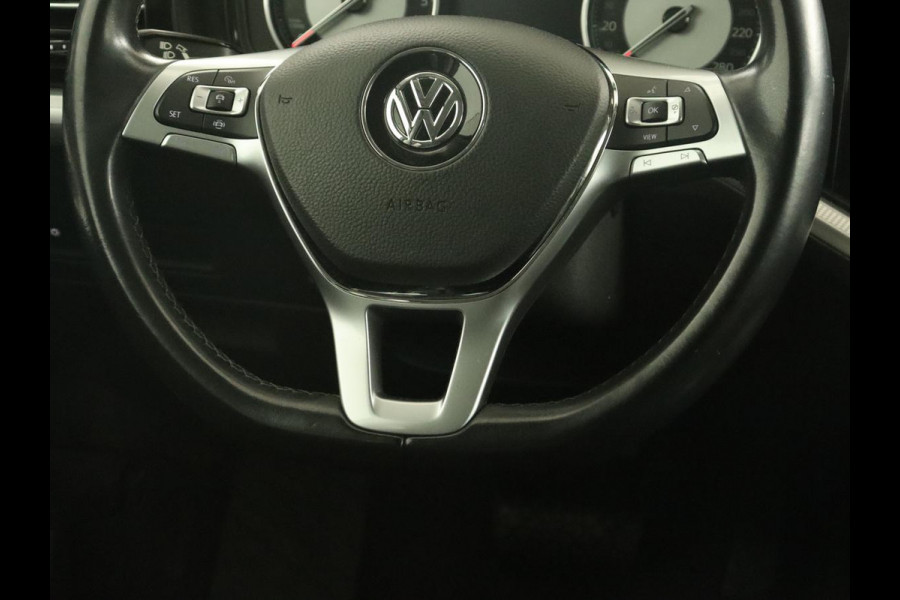 Volkswagen Touareg 3.0 TDI Elegance | Leder | Trekhaak | Camera | Luchtvering | Stoelverwarming | Adaptive cruise | Carplay | Achterbankverwarming | Navigatie | Full LED | Side Assist