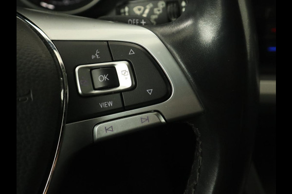 Volkswagen Touareg 3.0 TDI Elegance | Leder | Trekhaak | Camera | Luchtvering | Stoelverwarming | Adaptive cruise | Carplay | Achterbankverwarming | Navigatie | Full LED | Side Assist